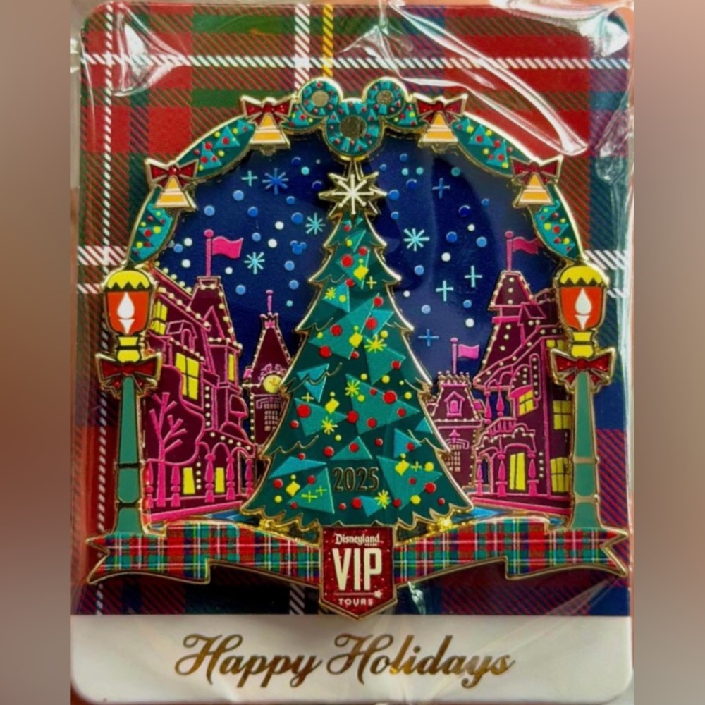 Disneyland VIP Tours Holiday Pin 2025 NWT